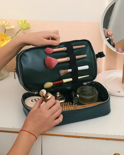 Vegan Leather Toiletry Bag nobltravel