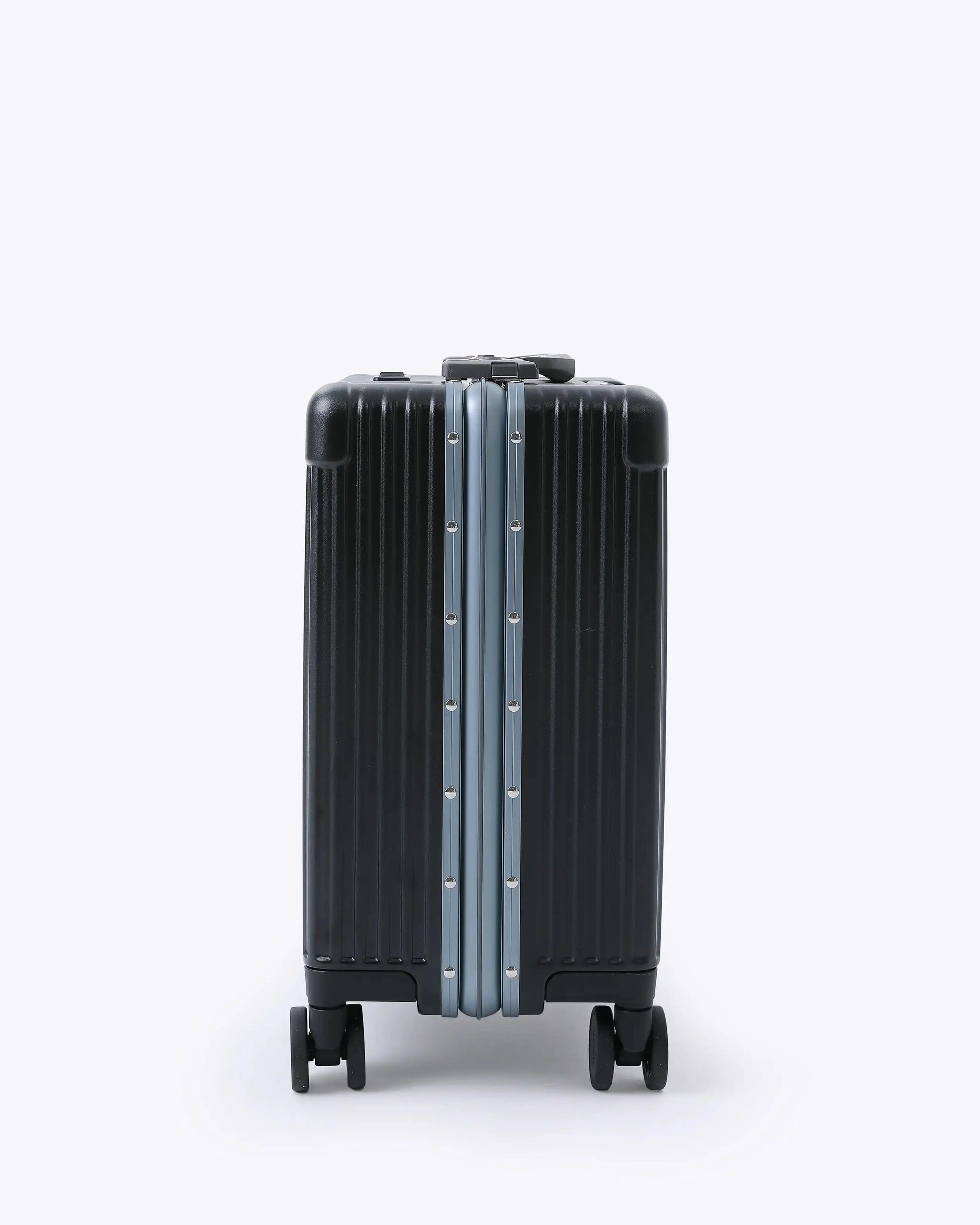 Carry-On: All-In-One Mini nobltravel