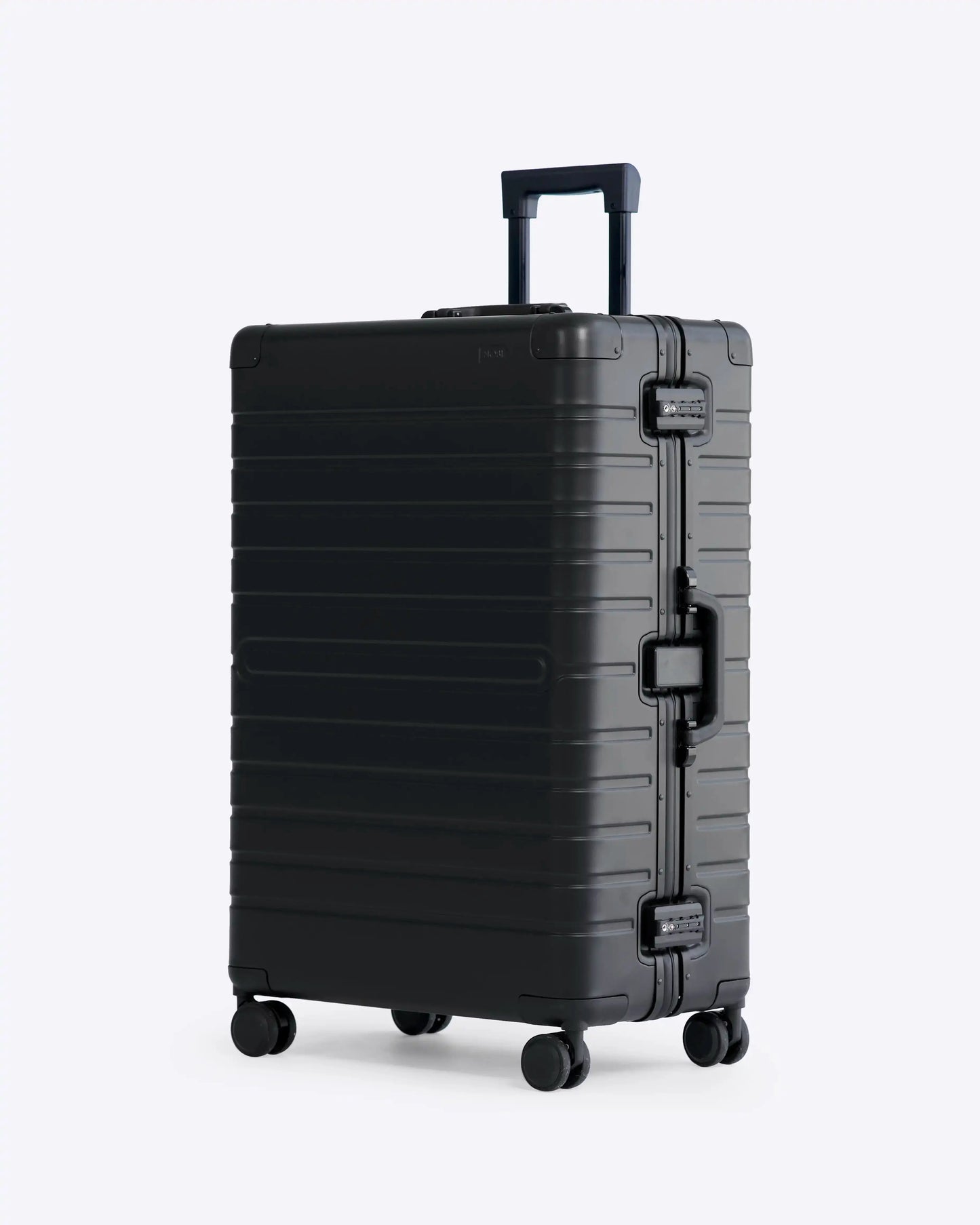 Check-in: Aluminum 28" nobltravel
