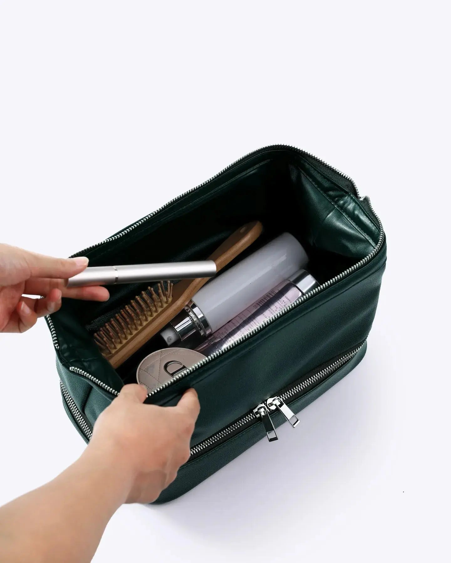 Vegan Leather Toiletry Bag nobltravel