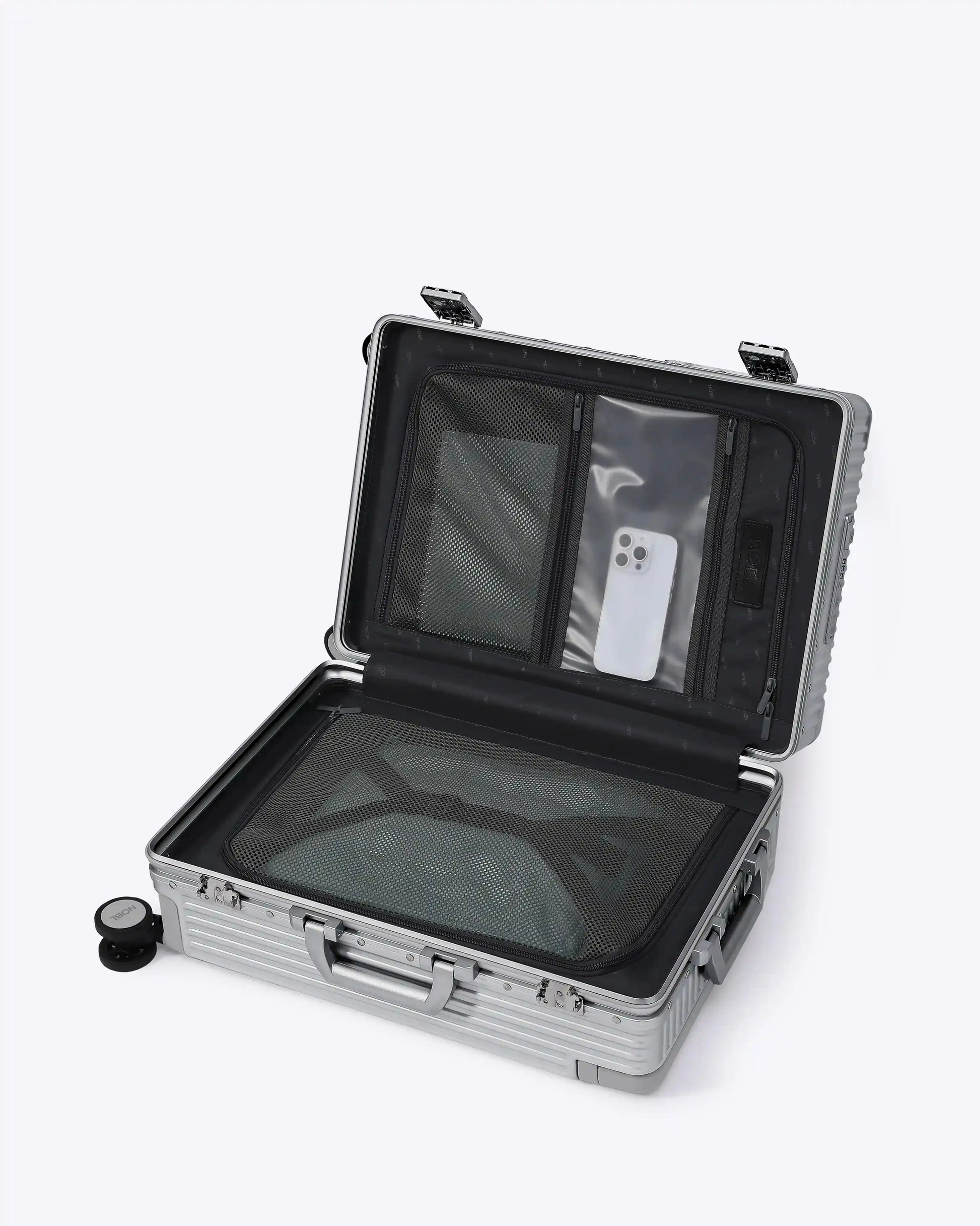 Carry-On: All-in-One Wide Handle nobltravel