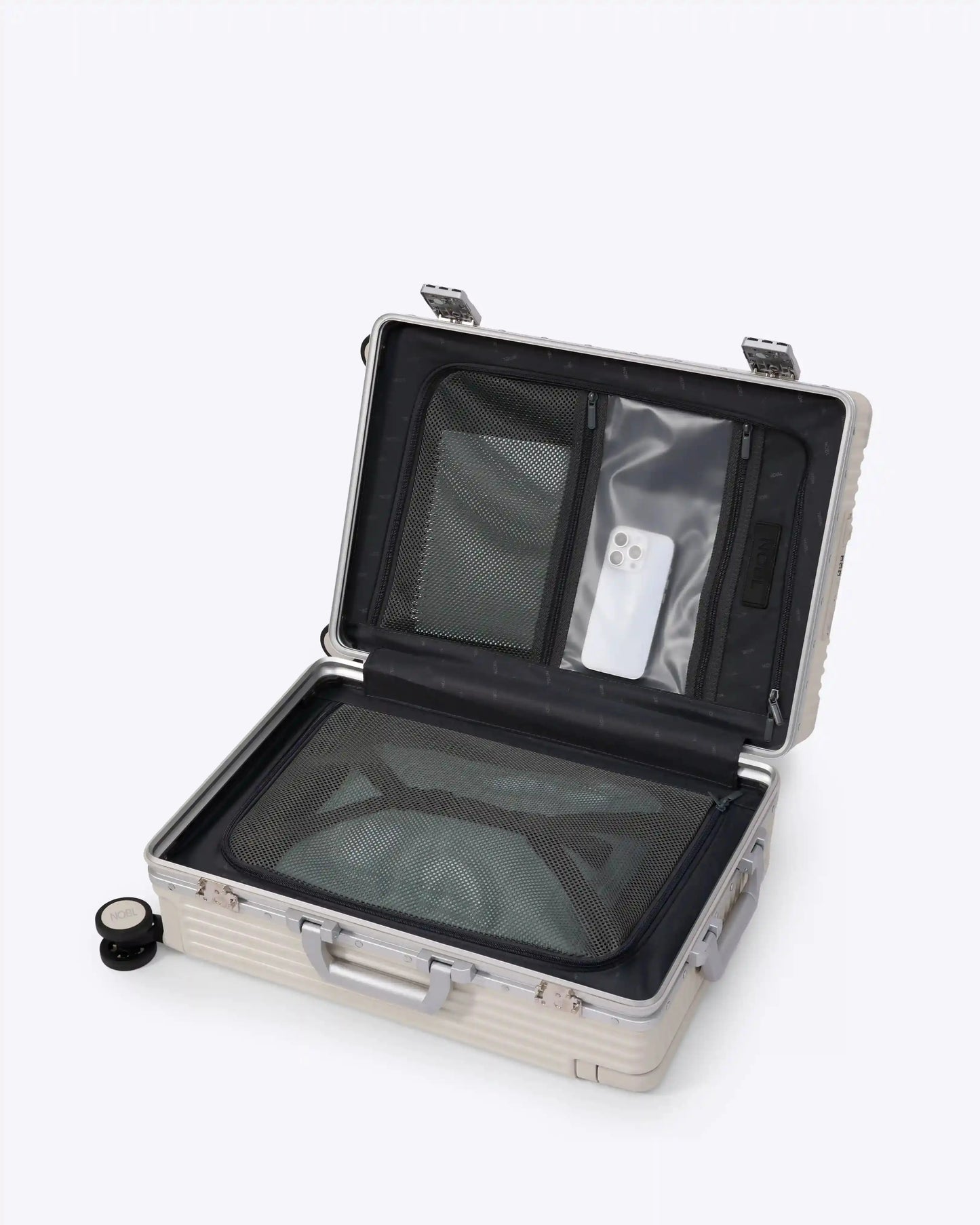 Carry-On: All-in-One Wide Handle nobltravel