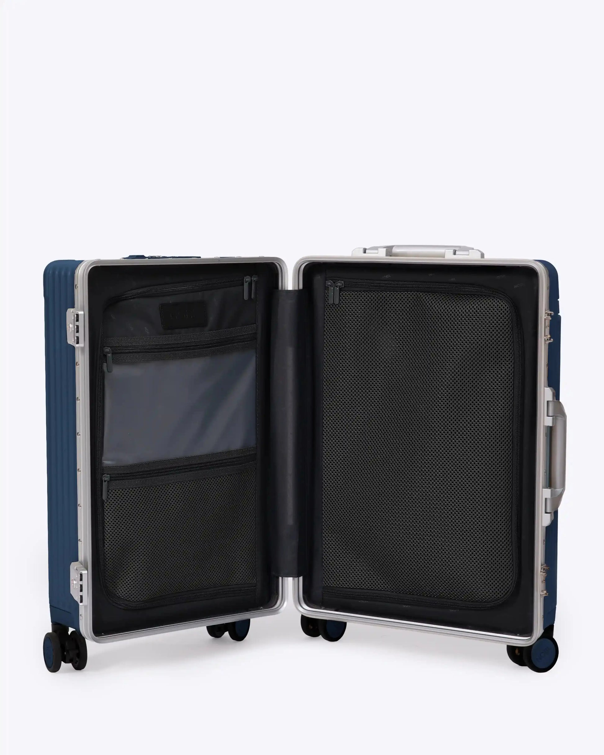 Carry-On: All-in-One Wide Handle nobltravel