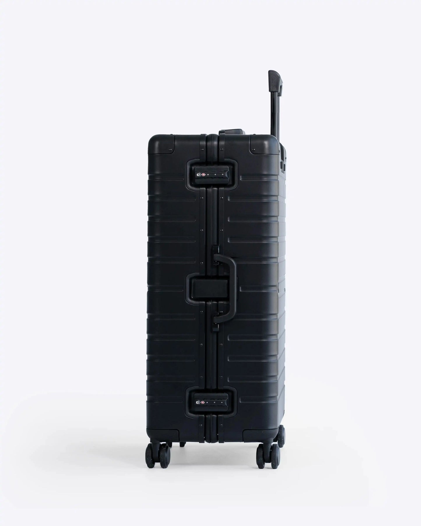 Check-in: Aluminum 28" nobltravel